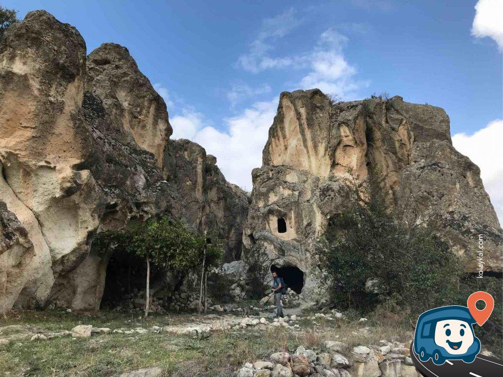 Ayazini Köyü Kamp Alanı - İhsaniye, Afyonkarahisar