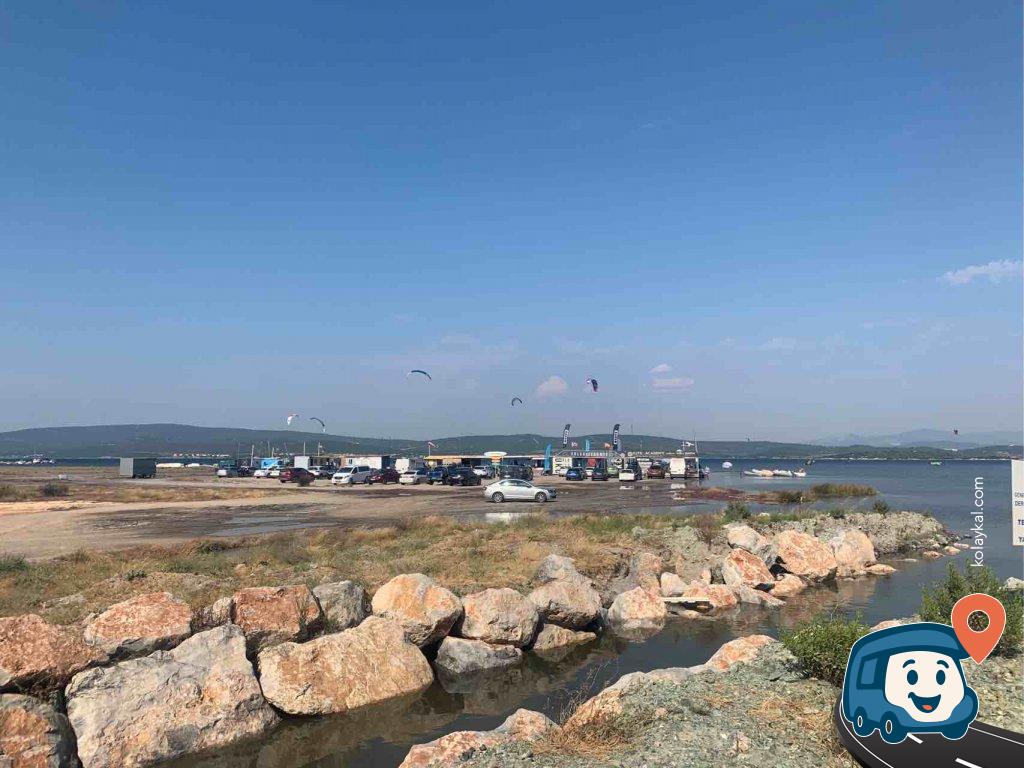 Urla Gülbahçe Kite Sörfü Kamp Alanı - İzmir