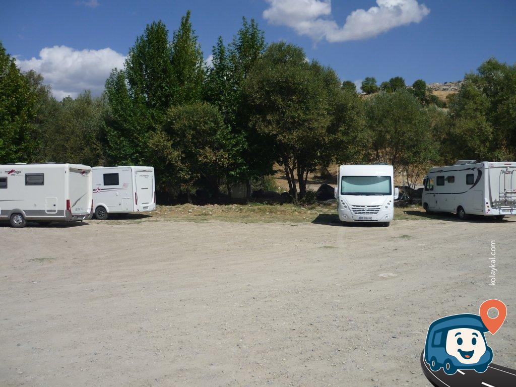 Tunceli Çemişgezek Fırat Nehri Kenarı Kamp ve Dinlenme Alanı