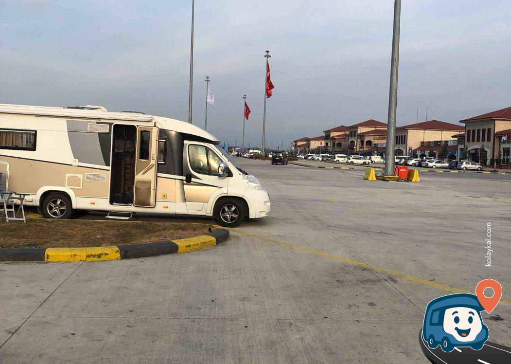 Bolu Highway Outlet Alışveriş Merkezi Otoparkı - Bolu Merkez