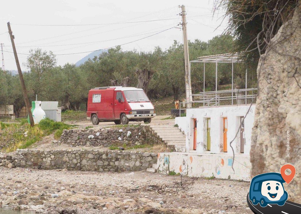 Dikili Bademli Deniz Manzaralı Kamp ve Park Yeri - İzmir