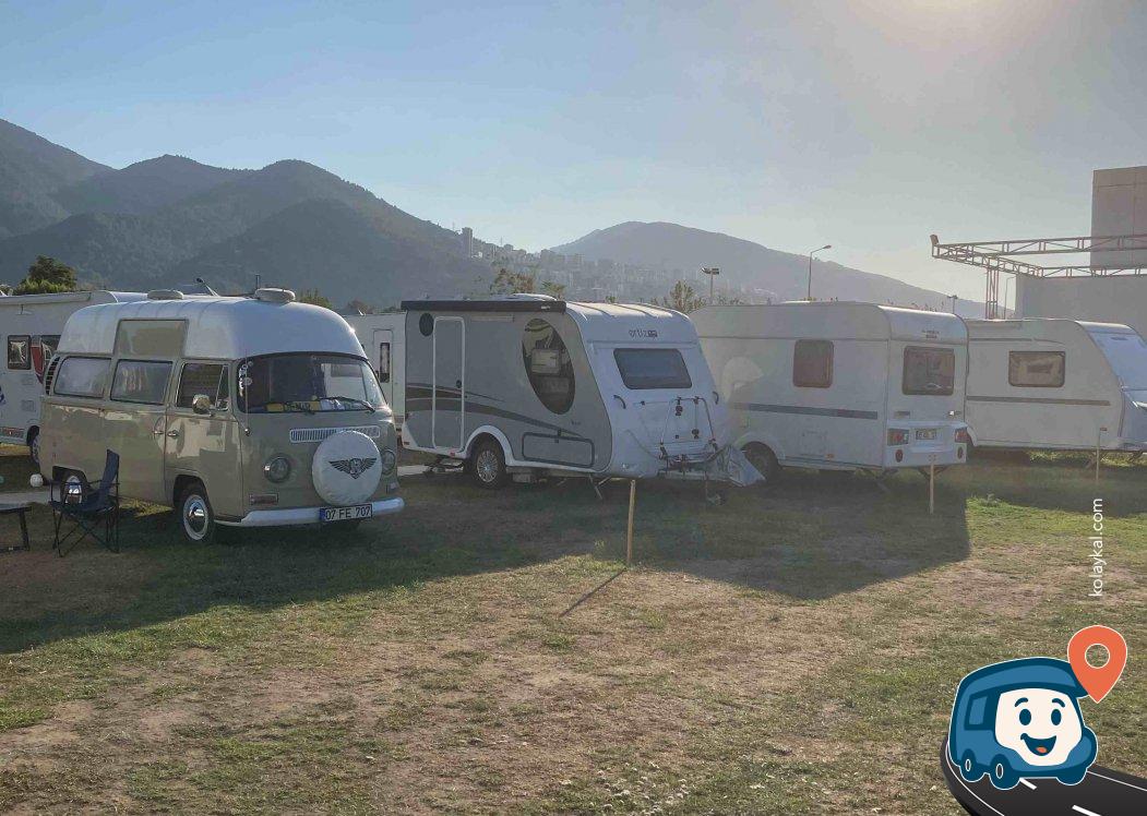 İzmir Şehir Merkezine Yakın Karavan Kamp Alanı - Balçova
