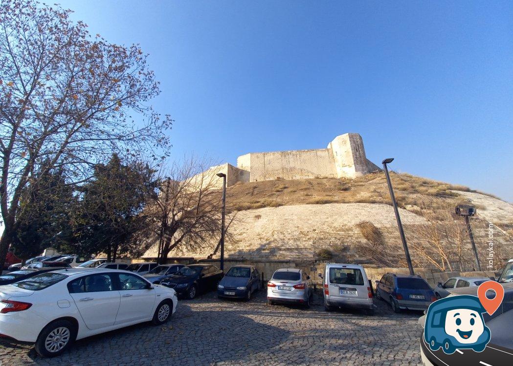 Gaziantep Kalesi Yanında Ücretli Otopark - Şahinbey