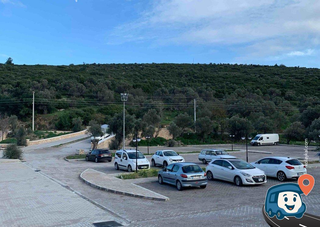 İsa Bey Camii Yanındaki Otopark - Selçuk, İzmir