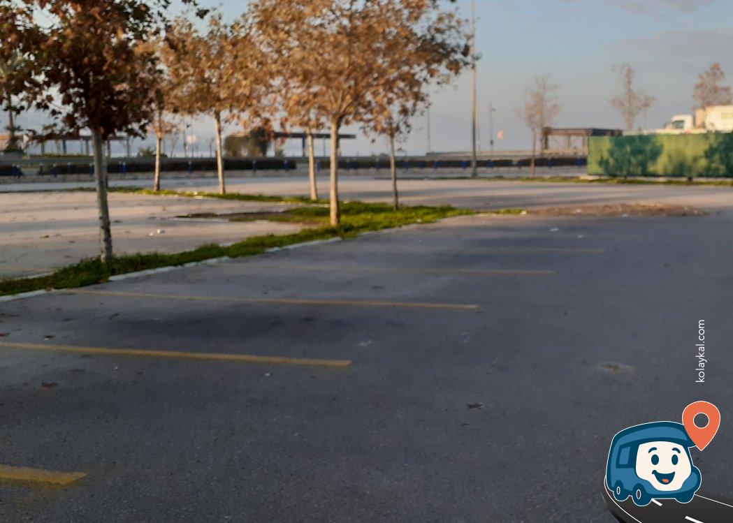İzmir Konak Ücretli Geceleme Otoparkı