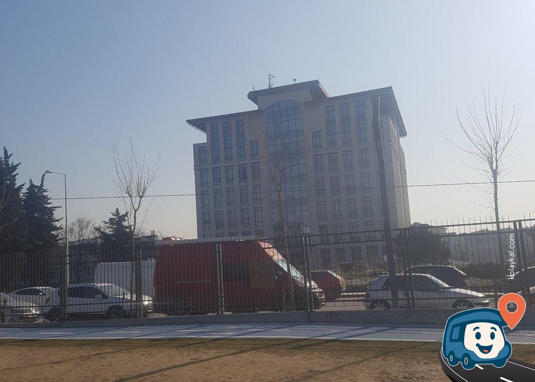 Olivium Avm Yanı Ücretsiz Park ve Konaklama Alanı - Zeytinburnu, İstanbul