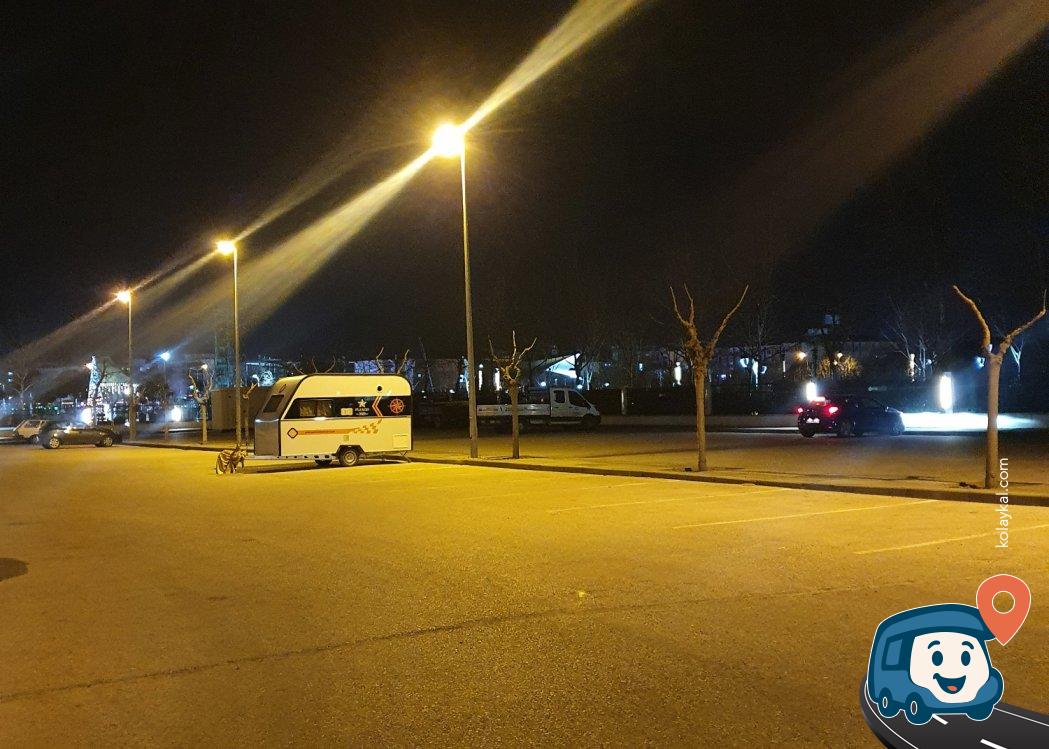 Manisa Şehir Merkezi Otoparkı Park Yanı - Yunusemre
