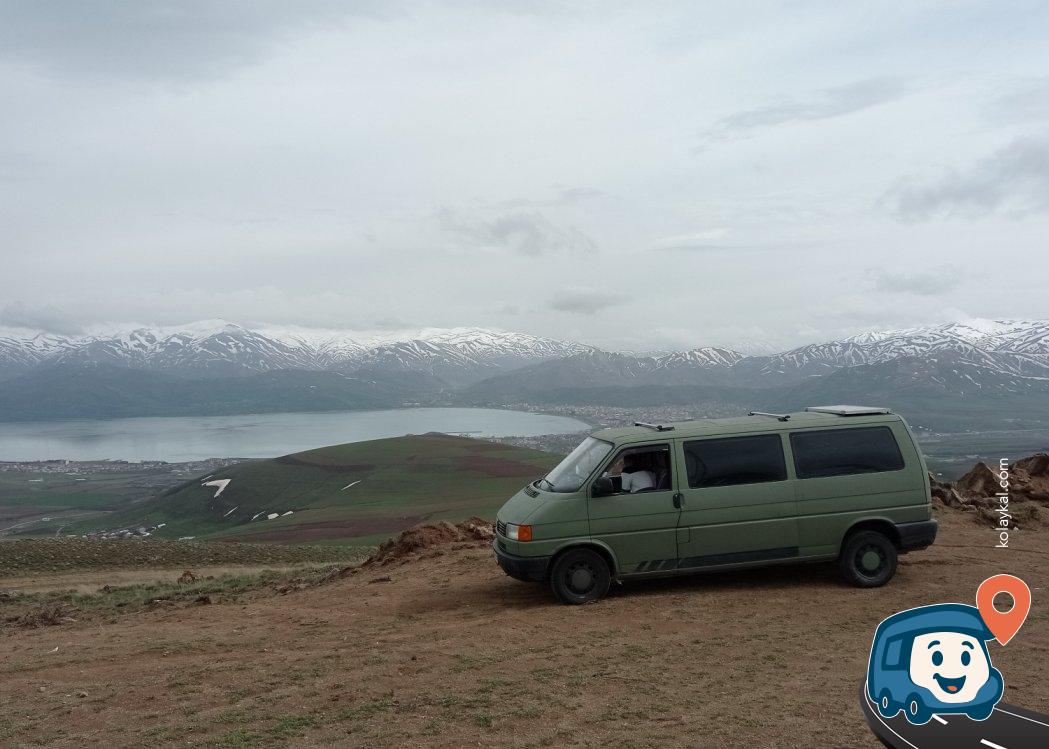 Tatvan Gölü Manzaralı Kamp Alanı - Bitlis
