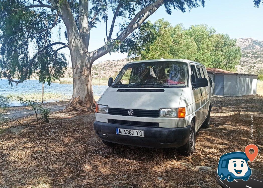 Bafa Gölü Kenarı Okaliptüs Ağaçları Altı Park Alanı - Milas, Muğla