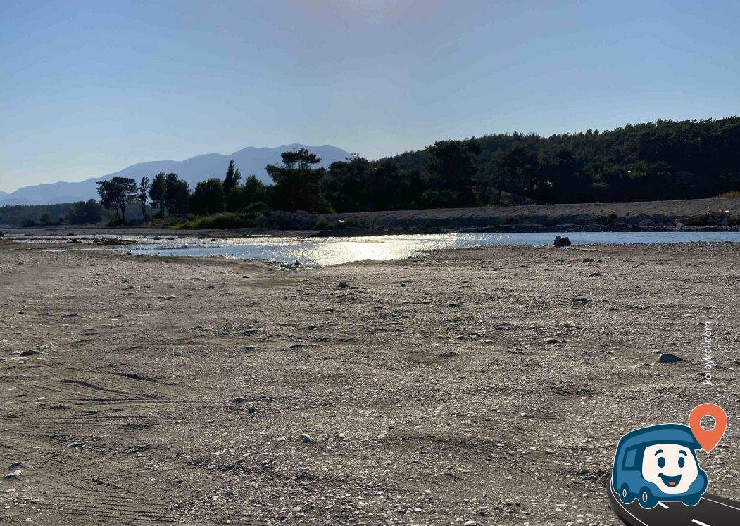 Kaş Yakınlarında Nehir Kenarı Kamp ve Mola Alanı - Antalya