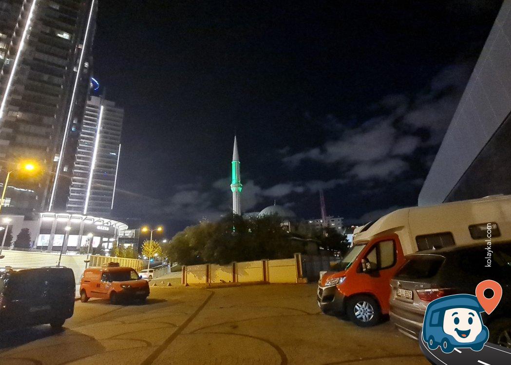 Emaar Square Avm Otoparkı - Üsküdar, İstanbul