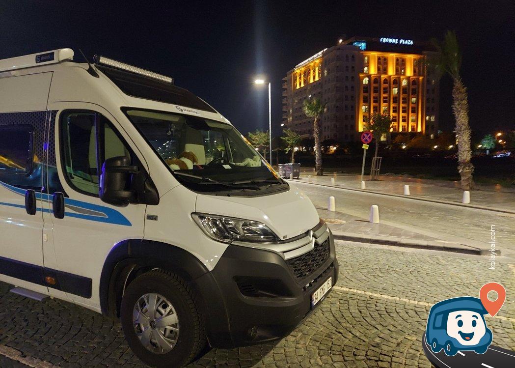 Antalya Konyaaltı Halk Plajı Otoparkı