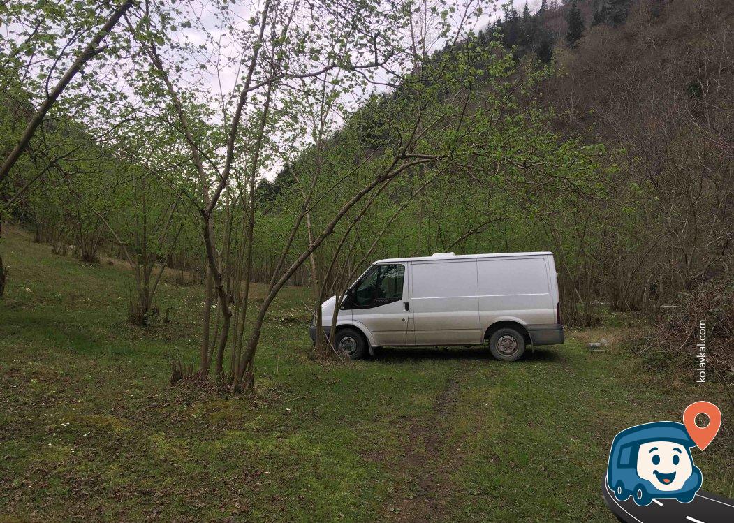 Vadinin Dibinde, Nehir Kenarında Kamp Alanı - Araklı, Trabzon