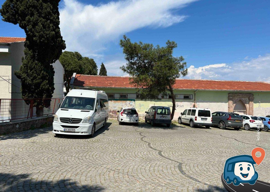 Ayvalık Atatürk Lisesi Yakını Ücretsiz Otopark - Balıkesir