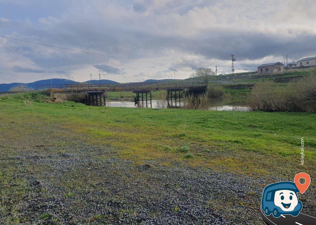 Kars Nehri Kenarı Kamp Alanı - Göle, Ardahan