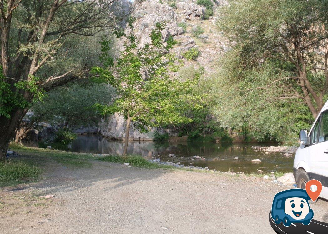 Mağara Kenarı Kamp ve Piknik Alanı - Lice, Diyarbakır