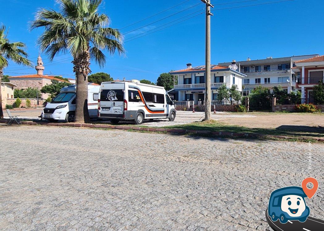 Cunda Adası Gece Konaklama Otoparkı - Ayvalık, Balıkesir
