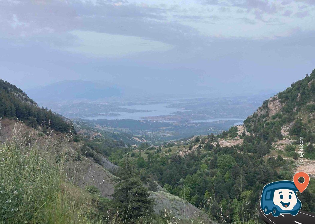 Göksun Baraj Gölü Kenarı Yol Üzeri Kamp Alanı - Onikişubat, Kahramanmaraş