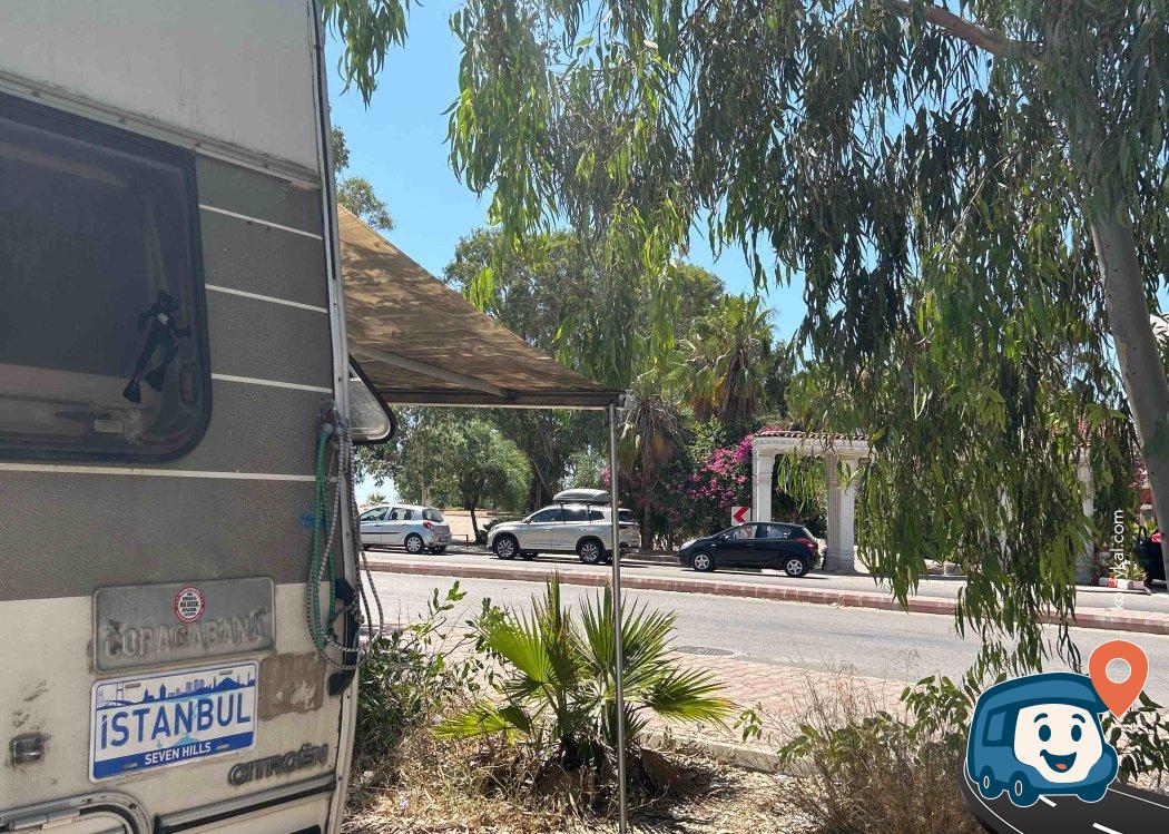 Lara Plajı Yanında Ücretsiz Kamp ve Otopark Alanı - Muratpaşa, Antalya