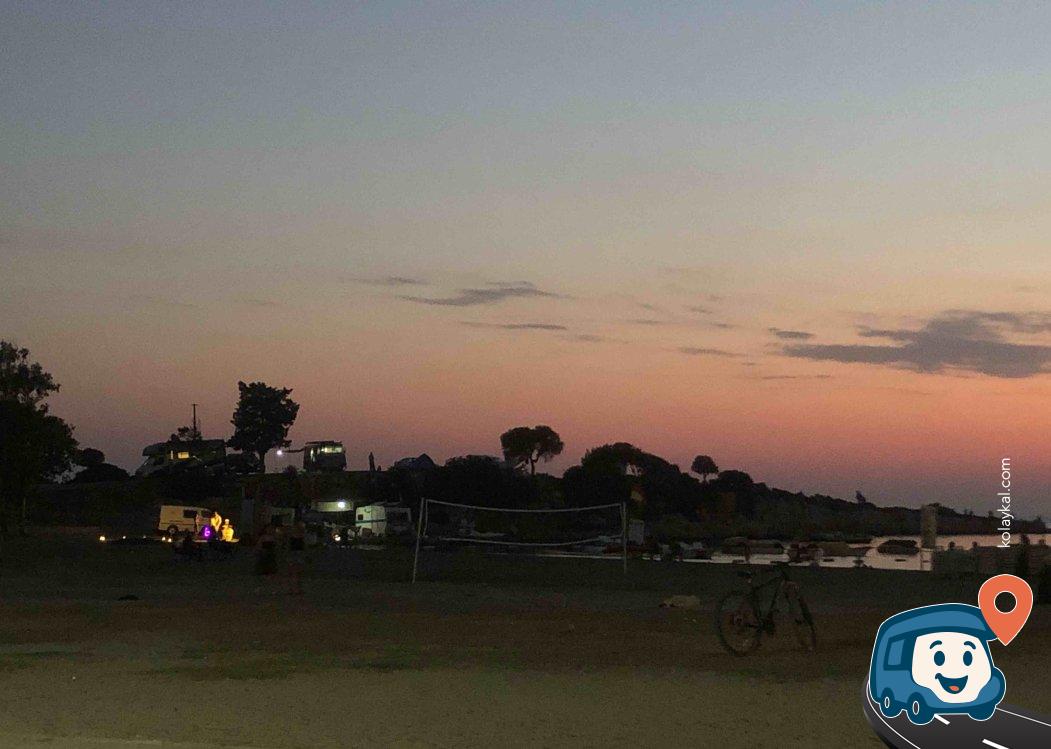 Gümüşlük Halk Plajı Kamp Alanı - Didim, Aydın