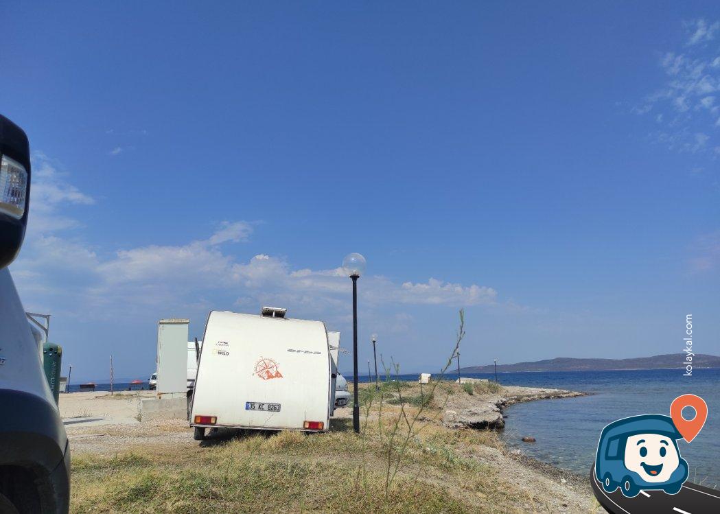 Ege Denizi Kenarında Sakin Kamp ve Park Yeri - Karaburun, İzmir