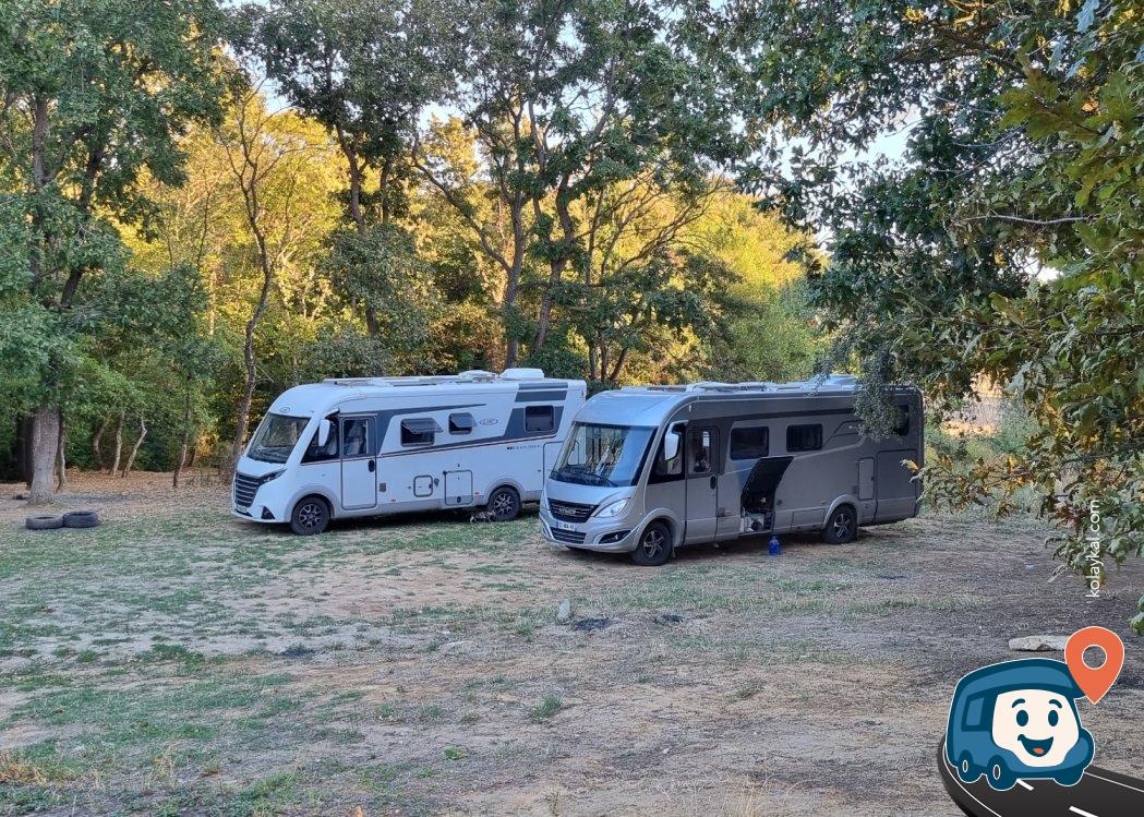 Kilyos Kabakça'da Gölge ve Düz Otopark ve Piknik Alanı - Çatalca, İstanbul