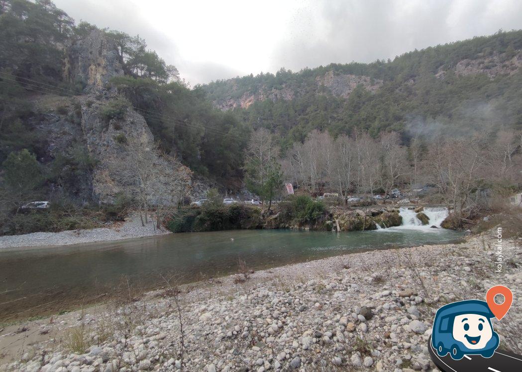 Şelale Manzaralı Ücretsiz Piknik ve Kamp Alanı - Karaisalı, Adana