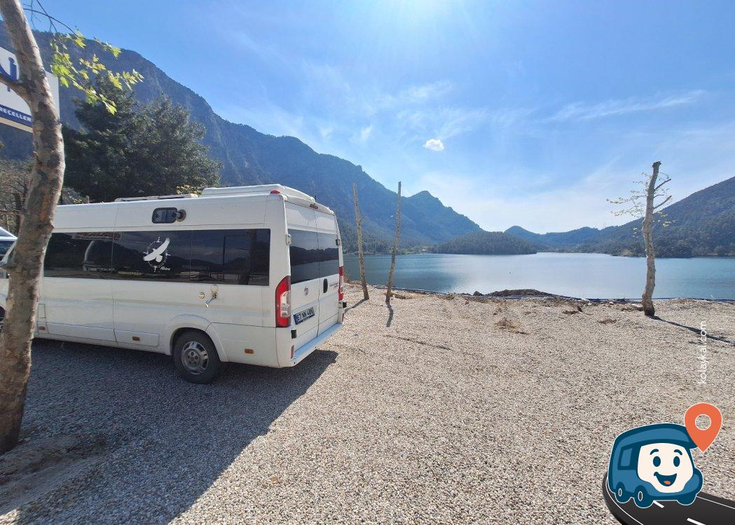 Gölbaşı Restoran Yanı Manzaralı Kamp ve Konaklama Alanı - Bucak, Burdur