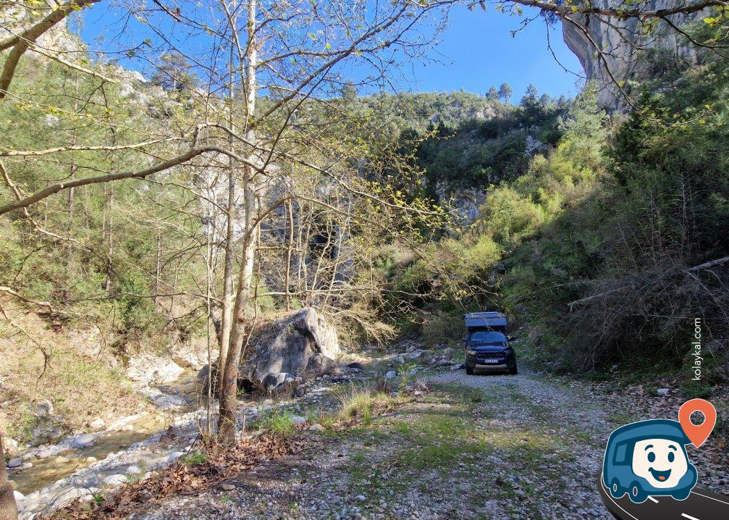 Kurtçukuru Kamp Alanı Küçük Nehir Kenarı - Tarsus, Mersin