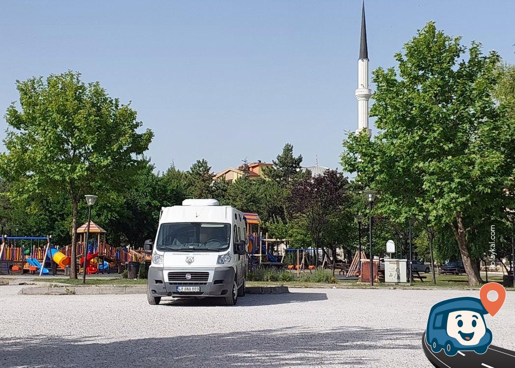 Lozan Parkı Yanı Otopark ve Kamp Alanı - Çankaya, Ankara