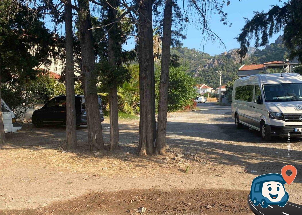 Marmaris Şehir Merkezi Yakını Sakin Otopark ve Konaklama Alanı - Muğla