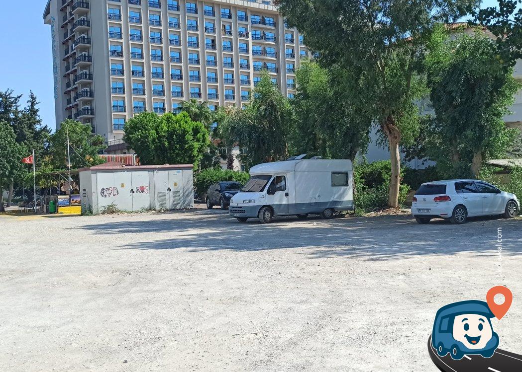 Konyaaltı Plajı Ücretsiz Karavan ve Kamp Alanı - Antalya