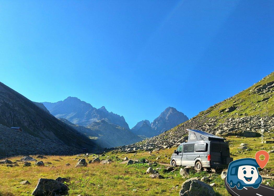 Kaçkar Dağları Ortayayla Kamp ve Doğa Yürüyüşü Alanı - Çamlıhemşin, Rize