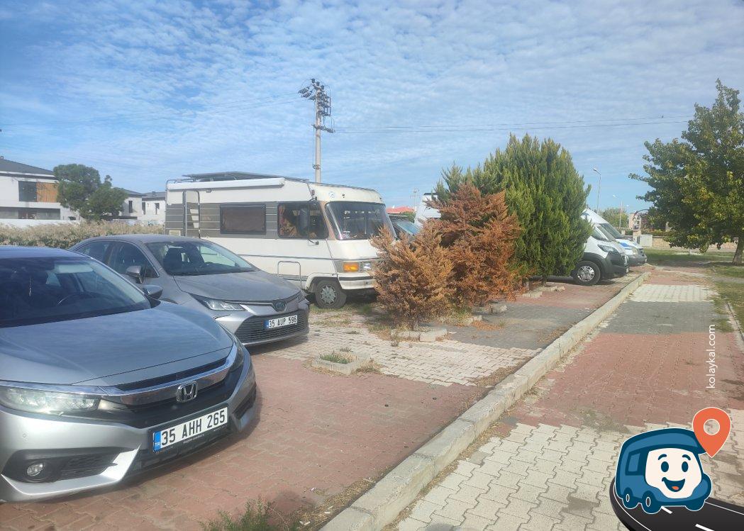 Geceleme Otoparkı - Çiğli, İzmir
