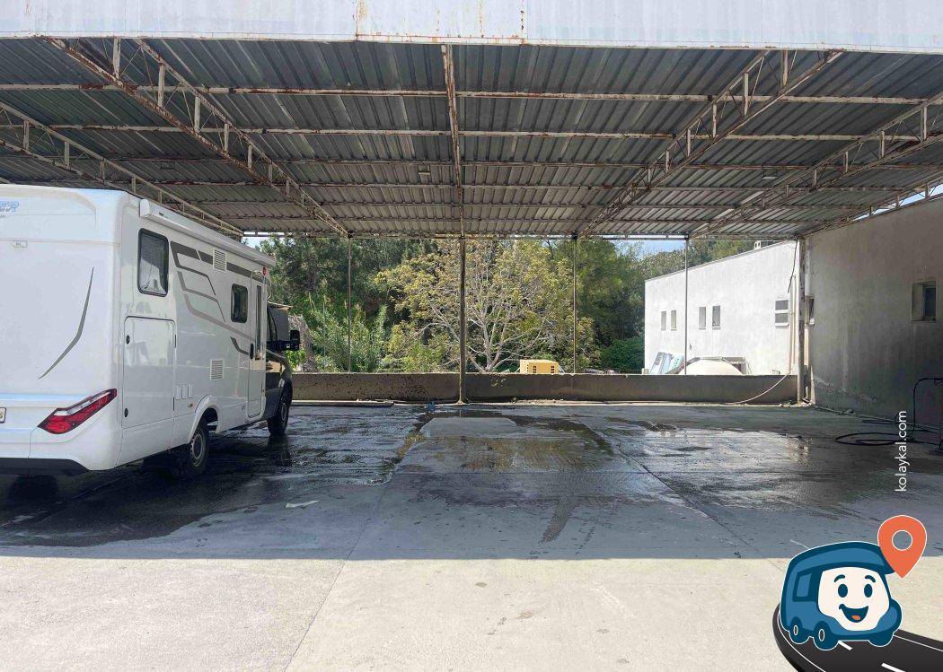 Shell Yanı Karavan ve Motorlu Karavan Yıkama - Kuşadası, Aydın