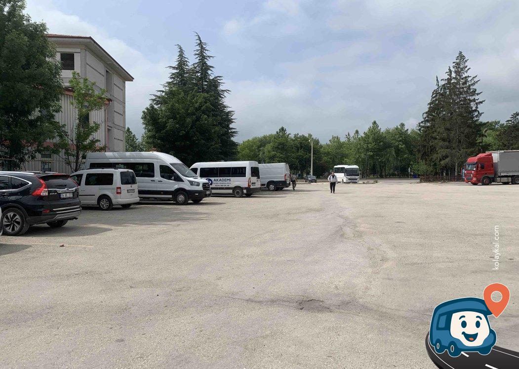 Merkezde Sakin Otopark ve Luna Park Yanı Kamp Alanı - Bolu Merkez, Bolu
