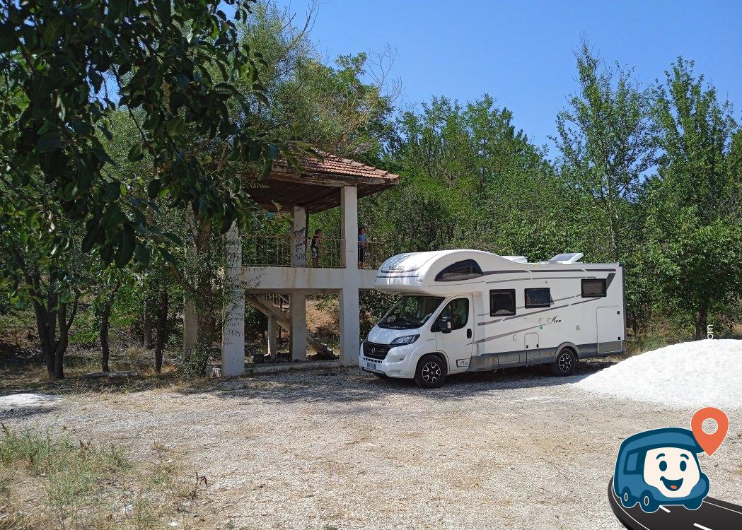 Fethiye Yolu Kenarı Mola ve Piknik Alanı - Altınyayla, Burdur