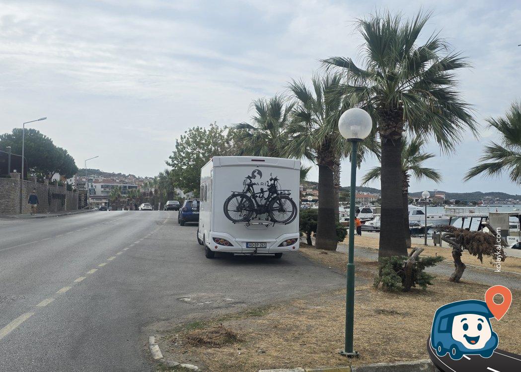 Ayvalık Sahil Kenarı Ücretsiz Otopark ve Kamp Alanı - Balıkesir