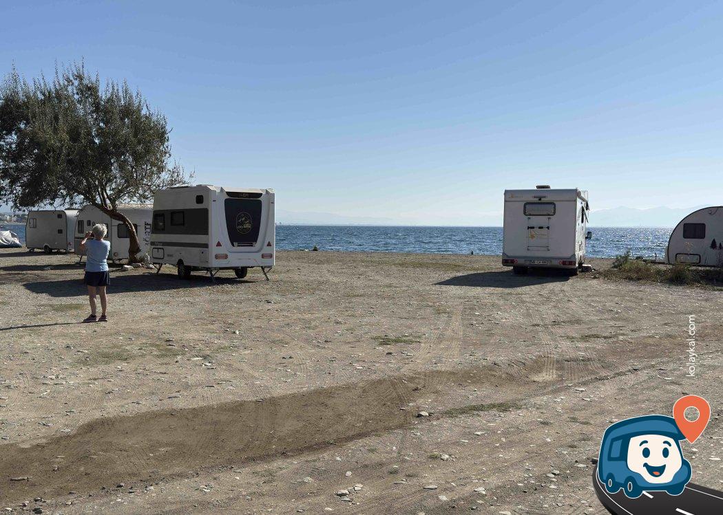 Akçay Ücretsiz Otopark ve Kamp Alanı - Edremit, Balıkesir