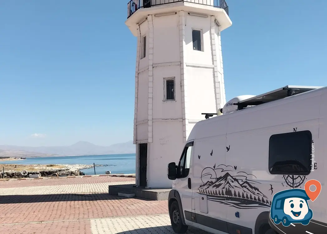 Van Gölü Kenarı Otopark ve Kamp Alanı - Erciş