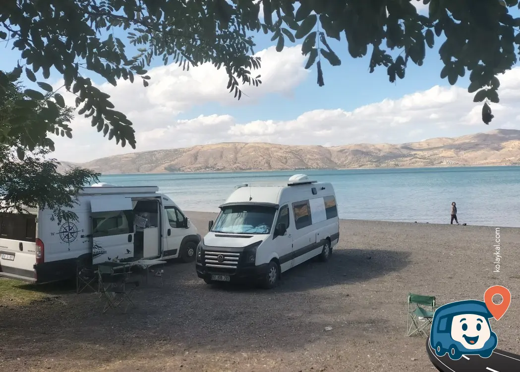 Hazar Gölü Kenarı Kamp Alanı - Maden, Elazığ