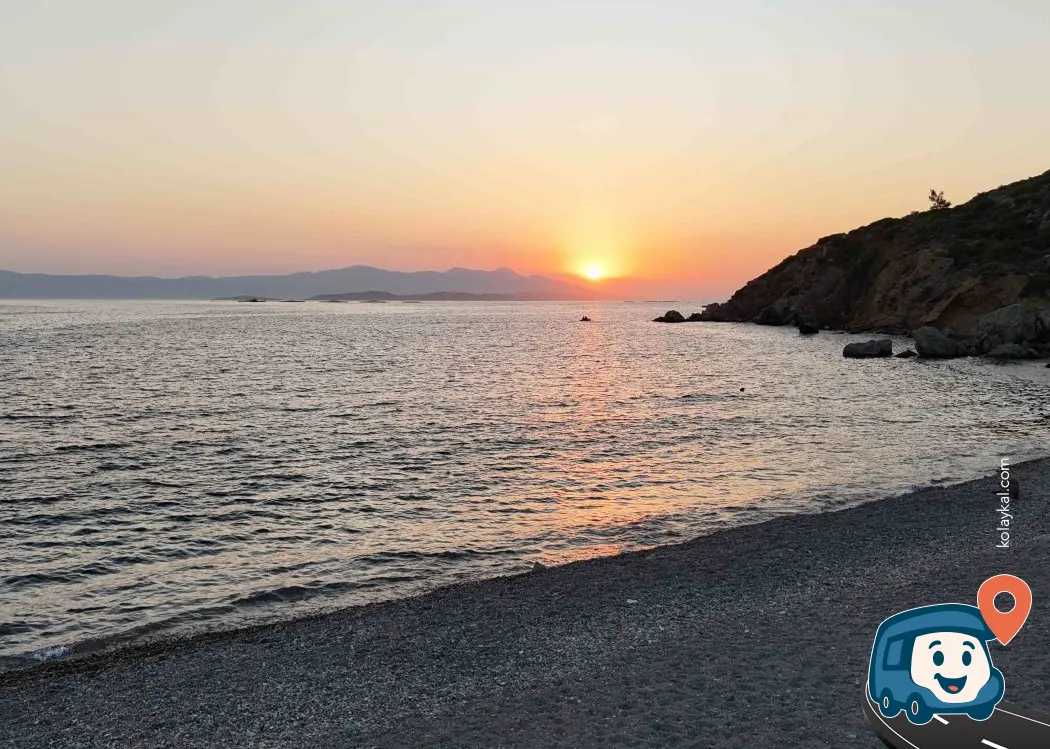 Urla Sahili Kamp ve Güneşlenme Alanı - Unknown