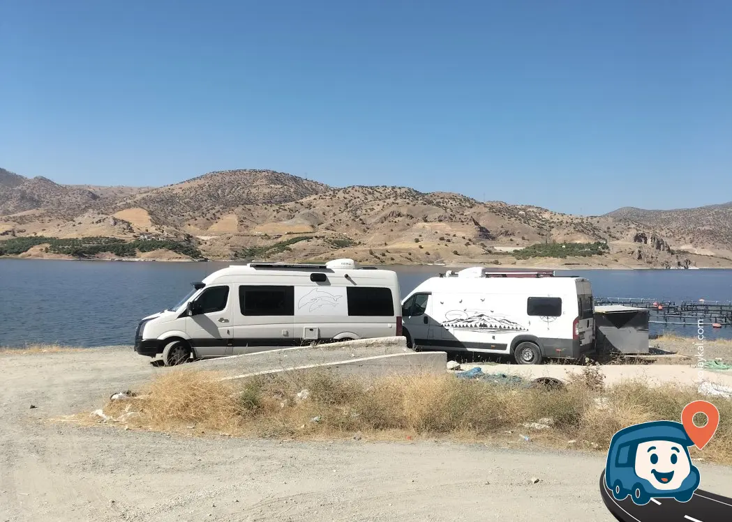 Baraj Gölü Yakını Köprü Altı Kamp ve Balık Tutma Alanı - Kale, Malatya
