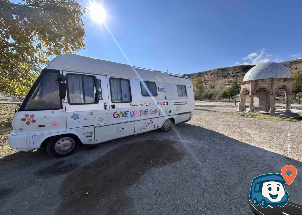 Kırşehir İçme Suyu Çeşmesi Yanı Otopark ve Dinlenme Alanı - Karakeçili, Kırıkkale