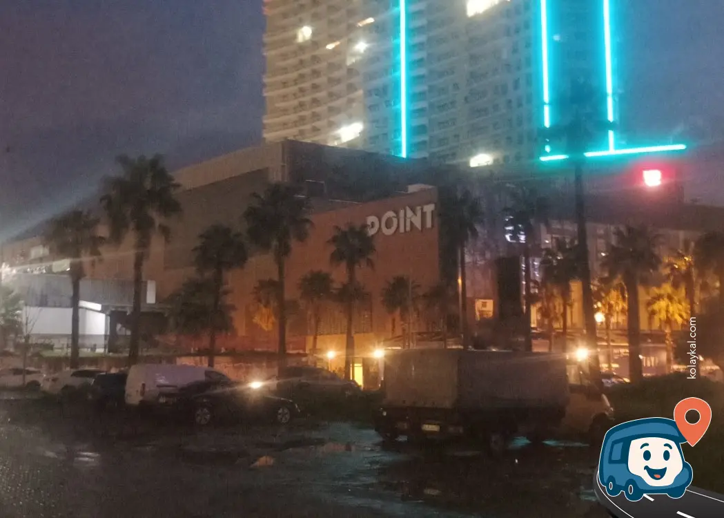 Ücretsiz Park Alanı ve Karavan Duraklama Noktası - Bornova, İzmir