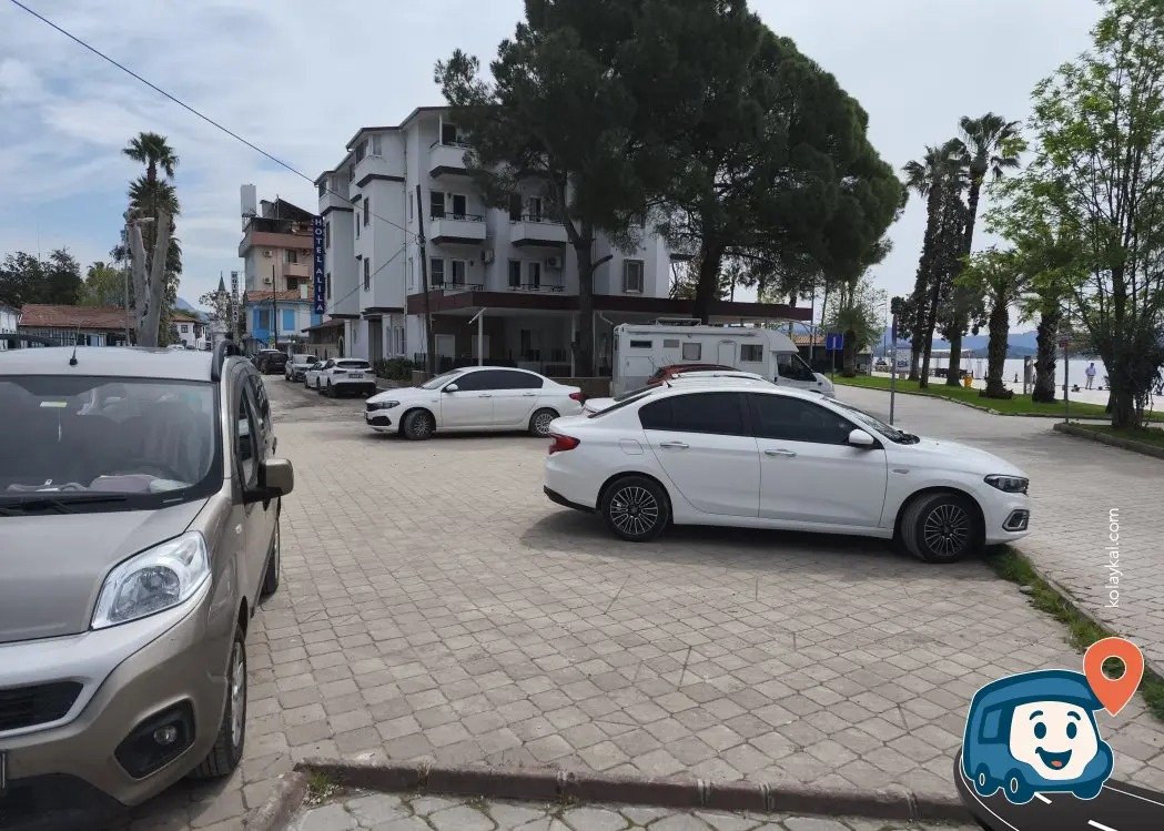 Köyceğiz Gölü Kenarı Dinlenme Alanı - Muğla