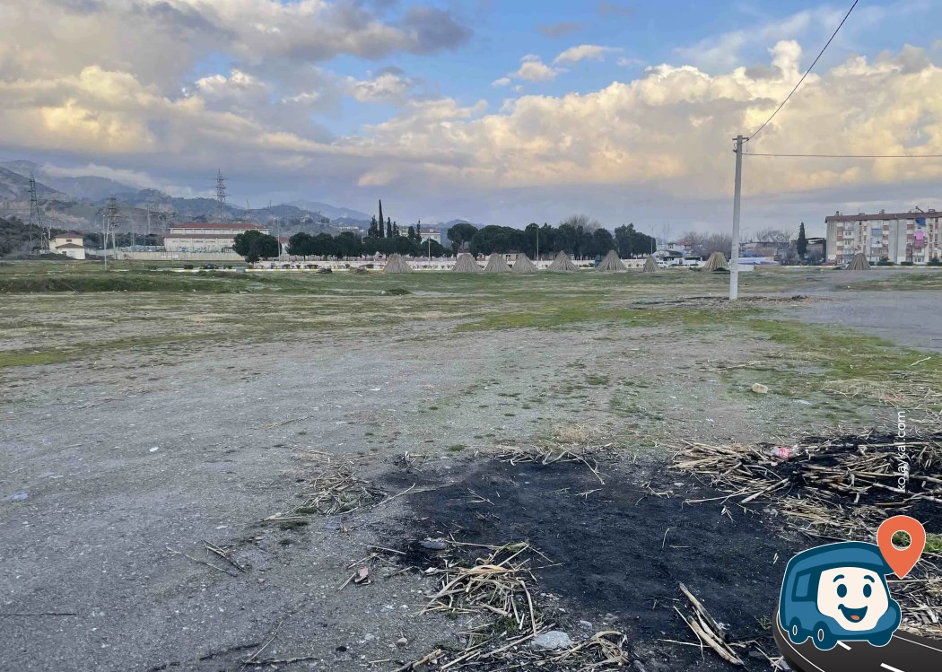 Avm Yakını Geniş Otopark - Efeler, Aydın