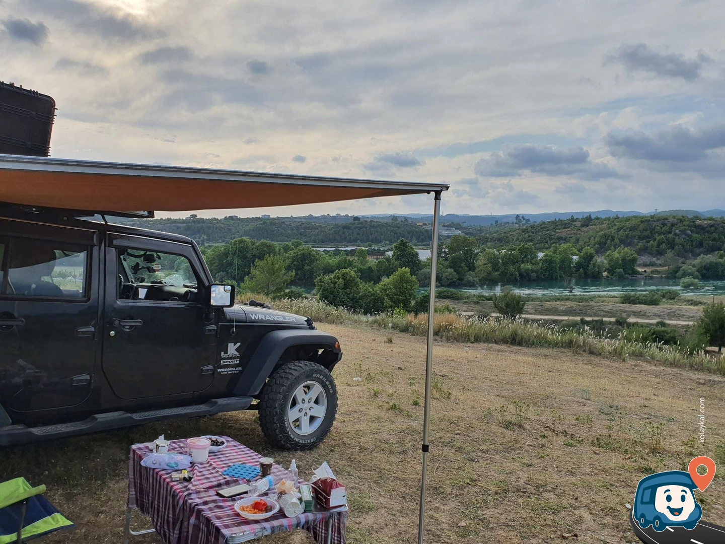 Manavgat Nehri Yakınında Vahşi Kamp Alanı - Antalya
