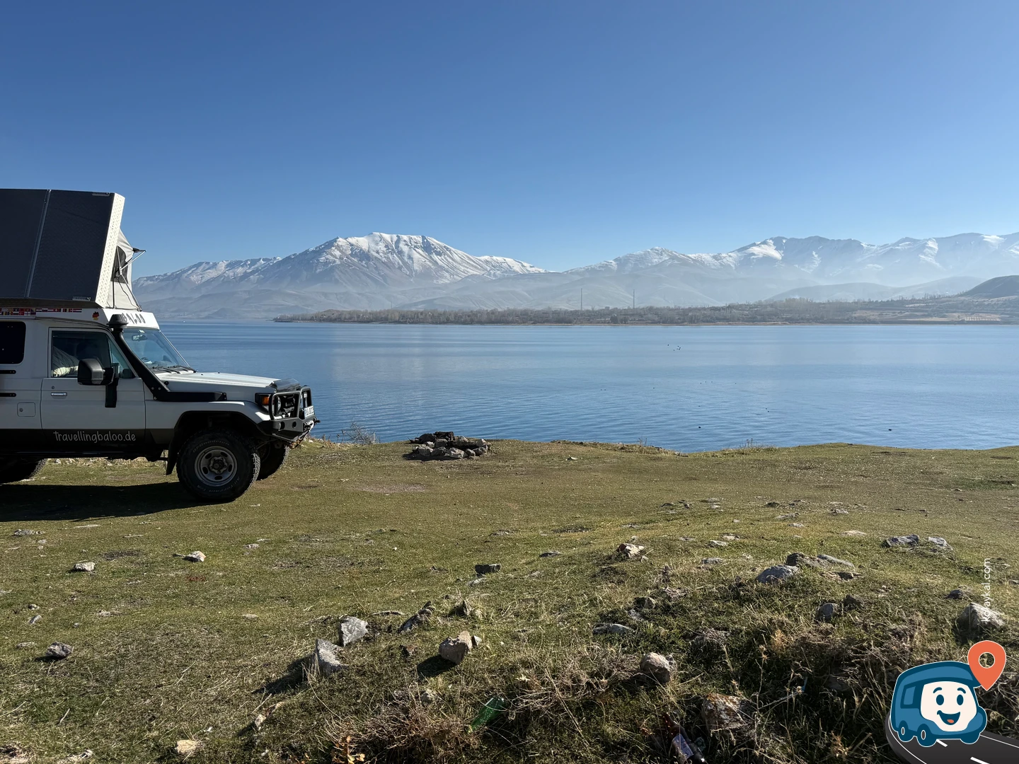 Göl ve Dağ Manzarası - Gevaş, Van