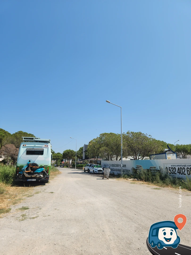 Dikili Sahili'nde Kamp Alanı (loca) - İzmir